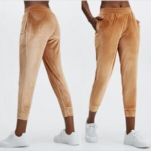 Fabletics Daria Velour Jogger in Light Honey Size Small